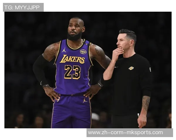 湖人短板显着，里夫斯自我揽责!雷迪克满足一点，艾顿该牵挂两人